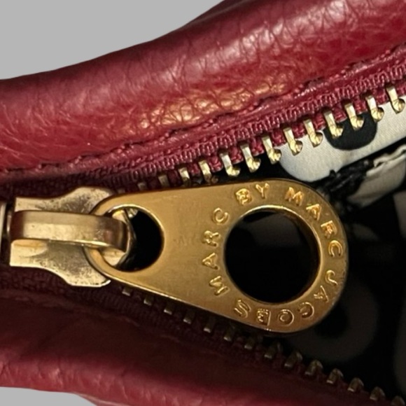 Marc By Marc Jacobs Burgundy Leather Shoulder Bag - Picture 12 of 13